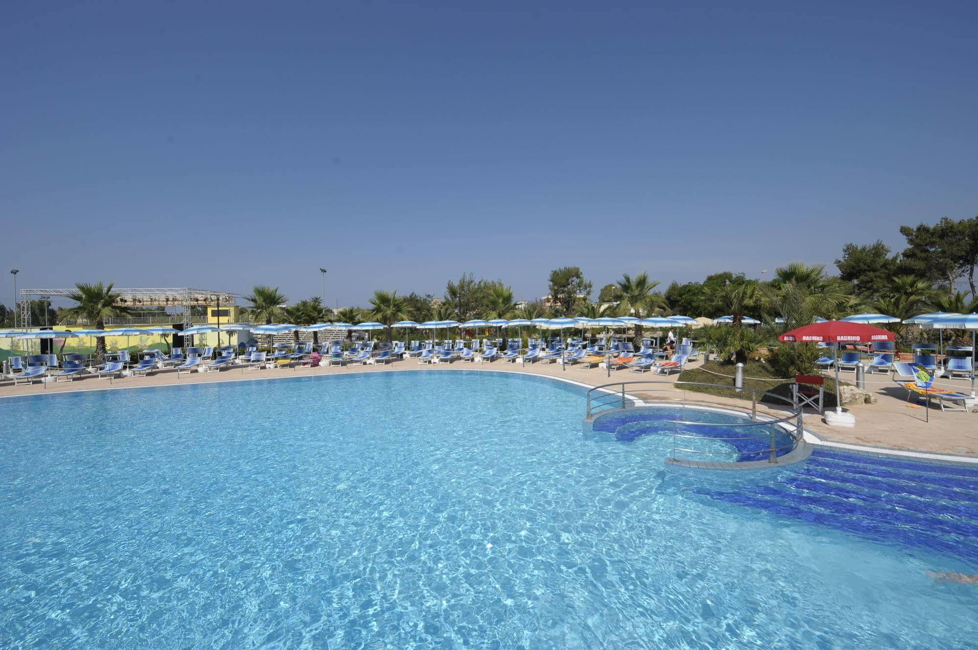 Blu Salento Village Sant Isidoro  Luaran gambar